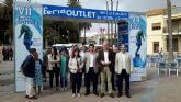 La Feria Outlet inunda la explanada Bernuevo durante todo el puente en Santiago de la Ribera
