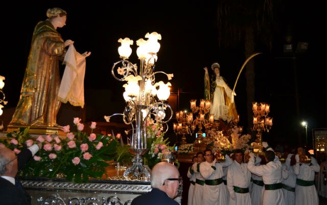 El Jueves Santo pinatarense recrea el encuentro de Jesús con su madre en la Calle de la Amargura - 2, Foto 2
