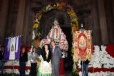 Los murcianos arropan a la Patrona con un manto de flores
