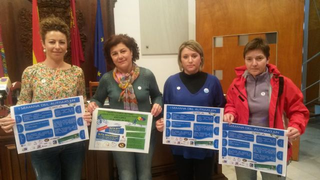 El Ayuntamiento de Lorca y los padres del Centro de Atención Temprana presentan las actividades para conmemorar el Día Mundial del Autismo - 1, Foto 1