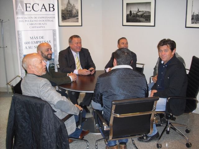 El consejero de Fomento reúne con los empresarios de los polígonos de Cartagena para escuchar sus demandas - 1, Foto 1