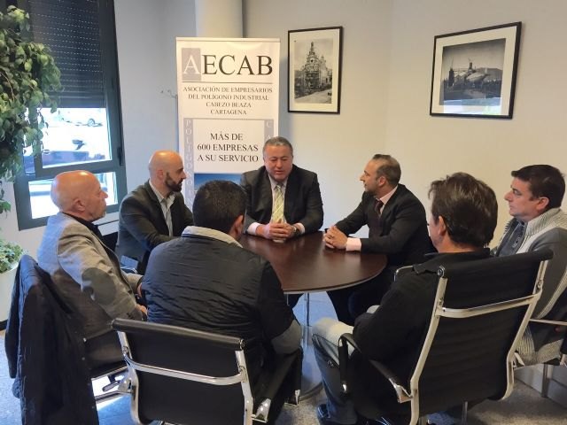 El consejero de Fomento reúne con los empresarios de los polígonos de Cartagena para escuchar sus demandas - 2, Foto 2