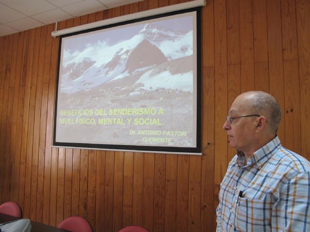 Charla sobre los beneficios del senderismo y sus posibles peligros - 2, Foto 2