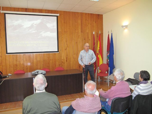 Charla sobre los beneficios del senderismo y sus posibles peligros - 3, Foto 3