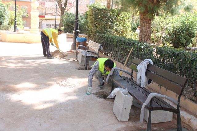 La Concejalía de Servicios se refuerza con una plantilla de ocho personas para trabajos de albañilería - 1, Foto 1