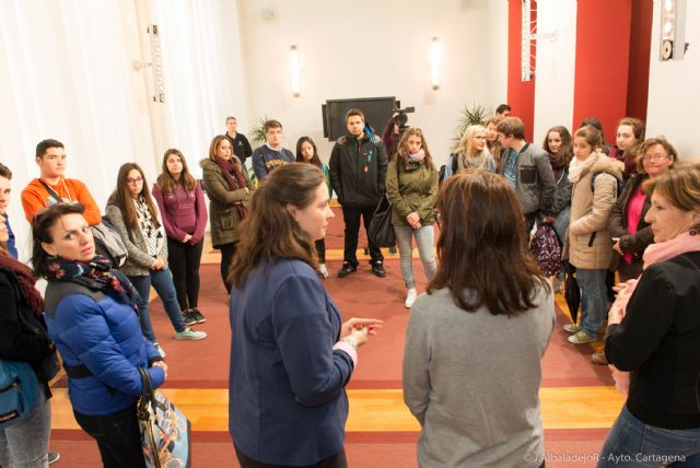 Una docena de alumnos franceses, en el Palacio Consistorial - 3, Foto 3