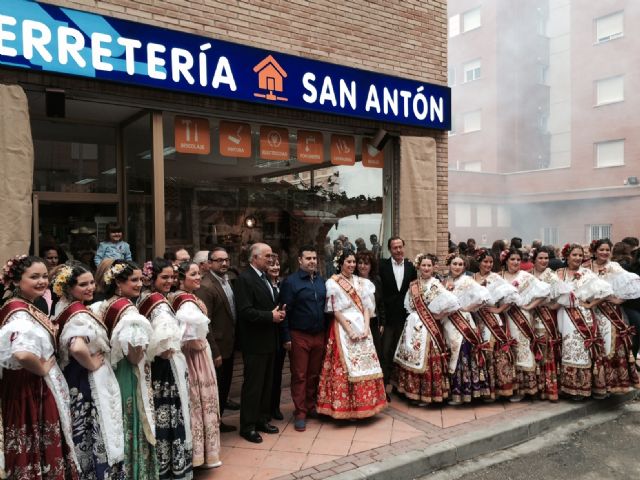 El Alcalde acude a la IV Degustación de Buñuelos y Chocolate - 1, Foto 1