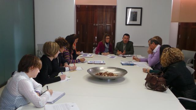 Constituida la comisión de escolarización en La Unión - 1, Foto 1