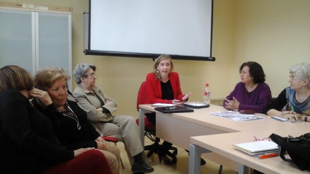 Clavero: Las ayudas a las asociaciones de mujeres se han reducido a menos de la mitad y el PSOE va a revertir esa situación - 1, Foto 1