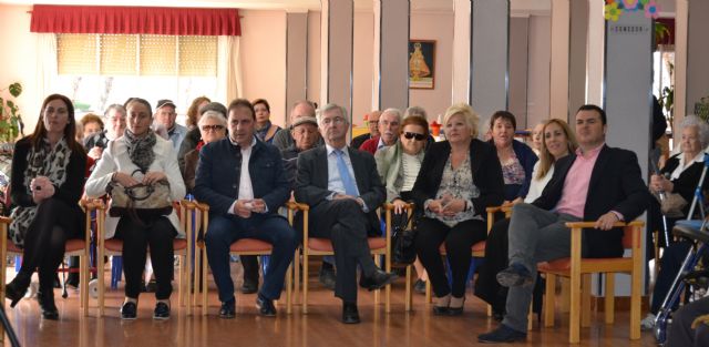 La residencia de San Pedro del Pinatar Mensajeros de la Paz se suma a las Fiestas de Primavera - 1, Foto 1