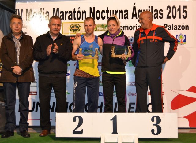 Fernando Villegas y Pilar Duarte podium de la IV Media Maratón Nocturna Memorial Juan Palazón de Águilas - 3, Foto 3
