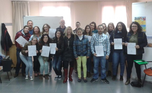 Un centenar de jóvenes se inicia en el conocimiento de Lengua de Signos en el Centro Joven de Caravaca - 1, Foto 1