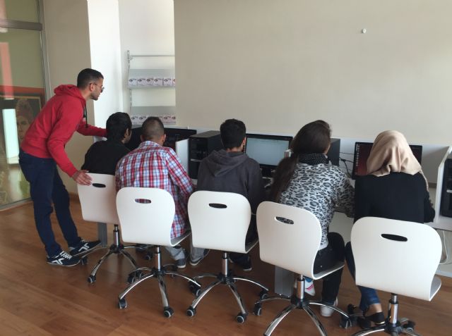 Un Micro-ALA permite el libre acceso a internet en el Centro de Ocio y Artes Emergentes - 1, Foto 1