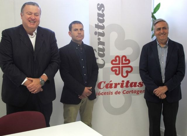 Fomento y la Cofradía de Pescadores de Cartagena promueven una subasta de pescado a beneficio de Cáritas Diocesana - 1, Foto 1