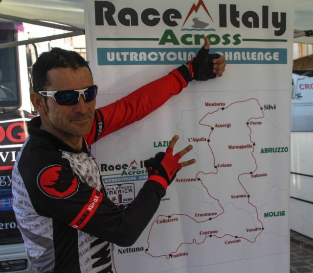Juan Antonio Conesa logró subirse al podio de la Race Across Italy - 2, Foto 2