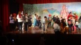 Éxito de la representación de la obra El Mago de Oz por parte de madres del CEIP Santiago