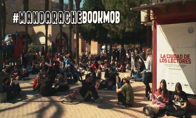 MandaracheBookmob lleva el premio de jóvenes lectores a la Feria del Libro de Madrid - 2, Foto 2