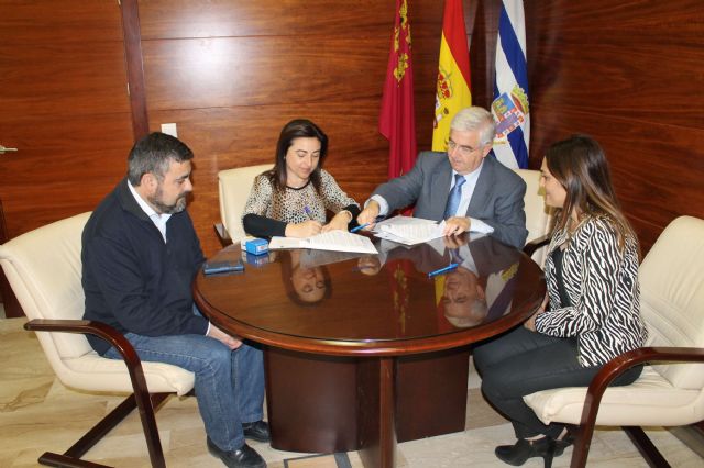 El Ayuntamiento de Jumilla renueva su convenio de colaboración con el Proyecto Abraham - 1, Foto 1