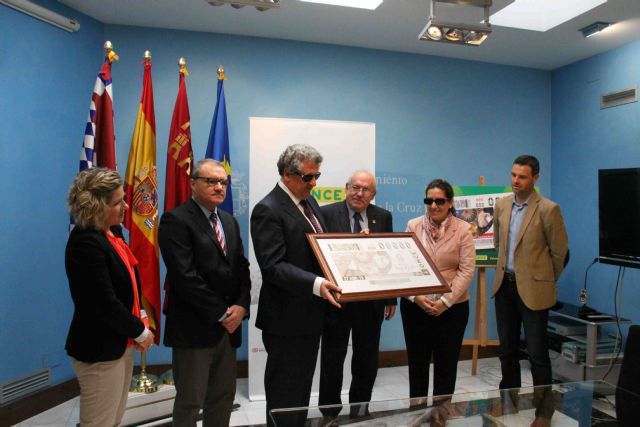 El próximo 27 de abril Caravaca protagoniza el cupón de la ONCE dentro de la serie Huellas de Teresa - 1, Foto 1