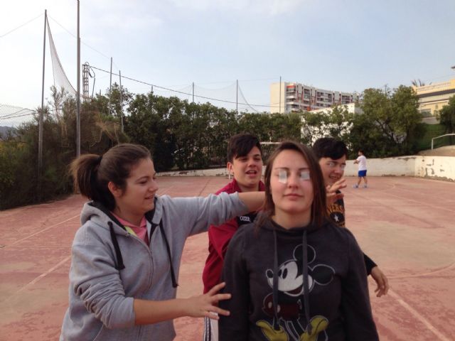Los usuarios del programa juvenil Suma y sigue de Alguazas, de campamento en Calarreona - 3, Foto 3