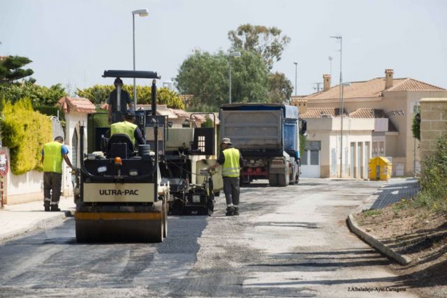 El Ayuntamiento asfalta varias calles de Santa Ana - 5, Foto 5