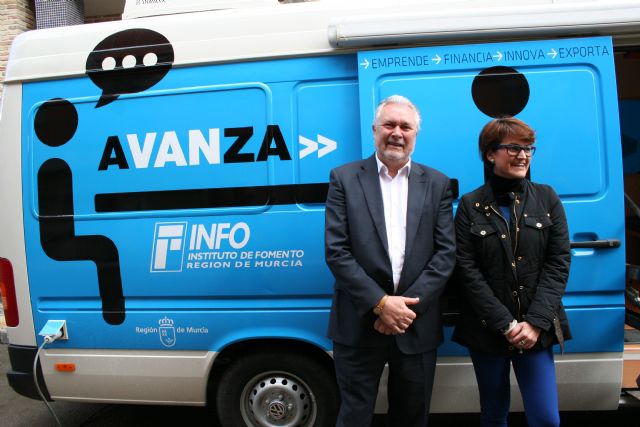 El Servicio INFOmóvil acerca asesoramiento y ayuda a emprendedores de Cehegín - 3, Foto 3