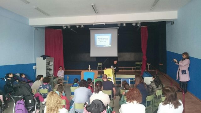 Medio Ambiente recorre los colegios y centros de Secundaria para fomentar el reciclado de residuos - 1, Foto 1
