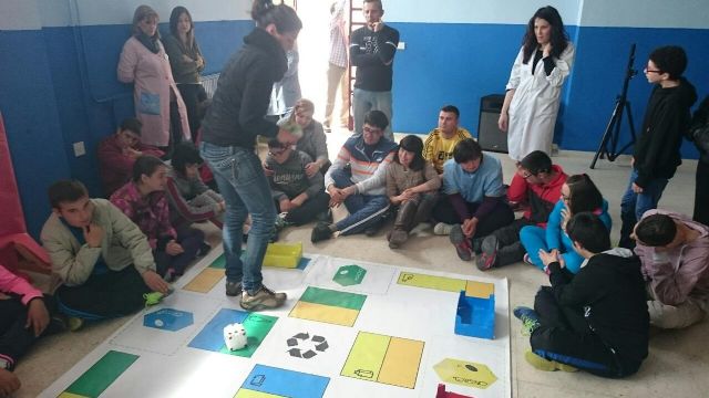 Medio Ambiente recorre los colegios y centros de Secundaria para fomentar el reciclado de residuos - 2, Foto 2