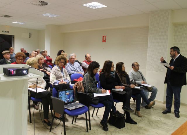 El concejal de Política Social presenta el programa de subvenciones impulsado por el Ayuntamiento para las asociaciones con fines sociales de Jumilla - 2, Foto 2