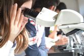 Un centenar de estudiantes de Secundaria experimentan en Tom�s Ferro