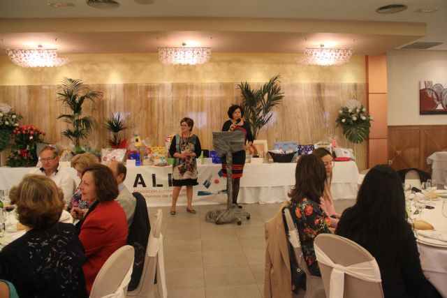 La Asociación de Enfermos de Alzheimer de Puerto Lumbreras ALDEA congrega a cerca de 200 personas en su comida-gala benéfica anual - 2, Foto 2