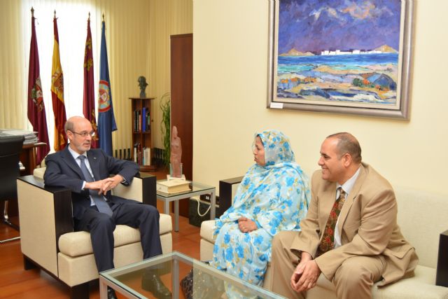 La ministra de Formación saharaui visita la UPCT - 1, Foto 1