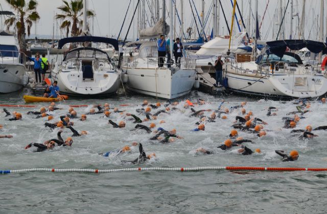 El VII Triatlón sprint Marina de Las Salinas congrega a 250 atletas en San Pedro del Pinatar - 1, Foto 1