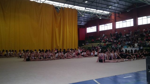Casi 170 niñas de la Comarca del Noroeste participan en una exhibición de Gimnasia Rítmica en Cehegín - 2, Foto 2