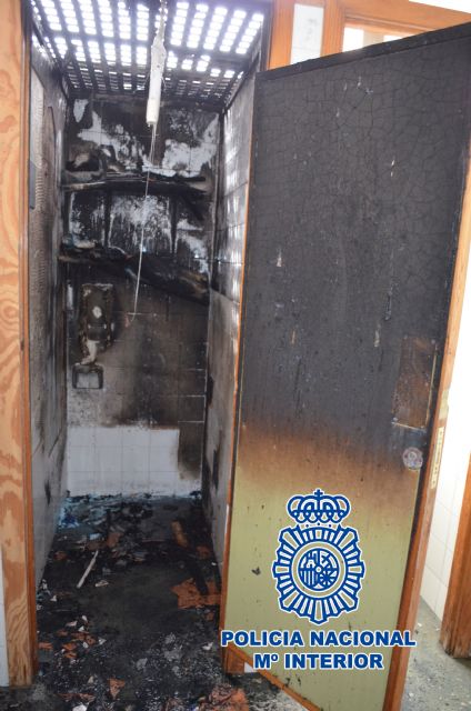 La Policía Nacional detiene a un menor por el incendio en el IES Juan de la Cierva, en Patiño - 2, Foto 2