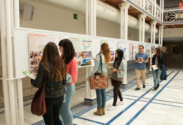 La Universidad de Murcia inaugura en la Asamblea la exposición conmmemorativa de su centenario - 2, Foto 2
