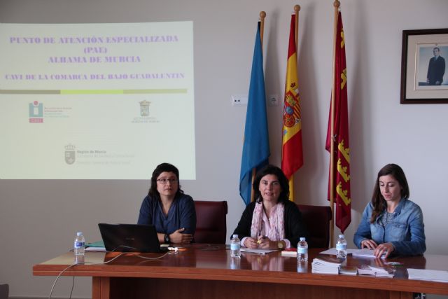 Polica Local y Guardia Civil asisten a las Jornadas informativas sobre violencia de gnero, Foto 3