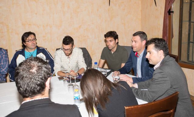 Las asociaciones deportivas de Caravaca se reúnen con miembros de la candidatura del PP para trasladar sus propuestas y potenciar el turismo deportivo - 1, Foto 1