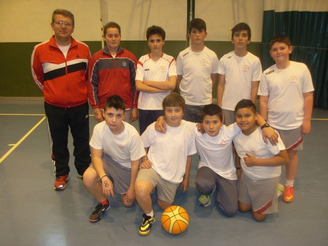 Basketball teams and Futsal Alevn the Reina Sofa College to qualify for the Finals Phase Inter School Sports, Foto 3