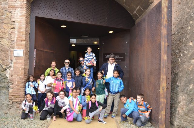 Los alumnos de Ecoescuelas Litorales visitan el patrimonio ferroviario de Águilas - 1, Foto 1