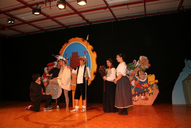 Juana Cortés y María Blázquez reciben los premios de los concursos literarios en el Día del Libro - 4, Foto 4