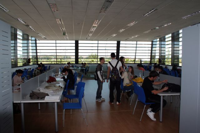 Alcantarilla lleva a cabo durante toda esta semana actividades con motivo del día internacional del libro - 2, Foto 2