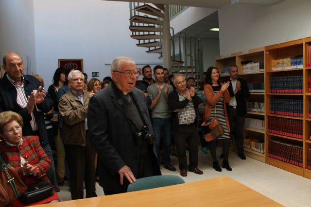 La bibliotecaria, Juana Teresa, homenajeada por el Ayuntamiento de Bullas por su jubilación - 3, Foto 3
