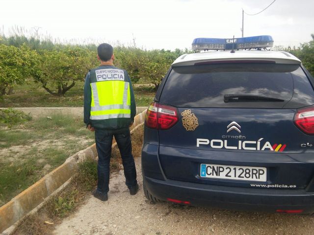 La Policía Nacional detiene a tres personas por explotar laboralmente a extranjeros en situación irregular - 1, Foto 1