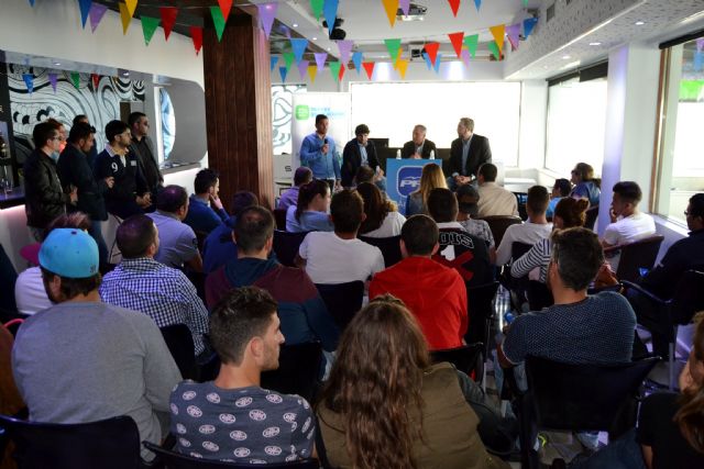 Los jóvenes aportan sus propuestas al nuevo proyecto del Partido Popular en Águilas - 1, Foto 1