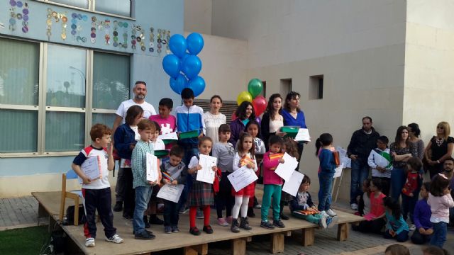 Los niños se manifiestan a favor de la lectura - 2, Foto 2
