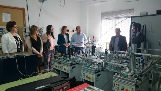 Educación incorpora el ciclo FP Dual de ´Automatización y Robótica Industrial´ a la oferta del IES Francisco de Goya de Molina de Segura - 1, Foto 1