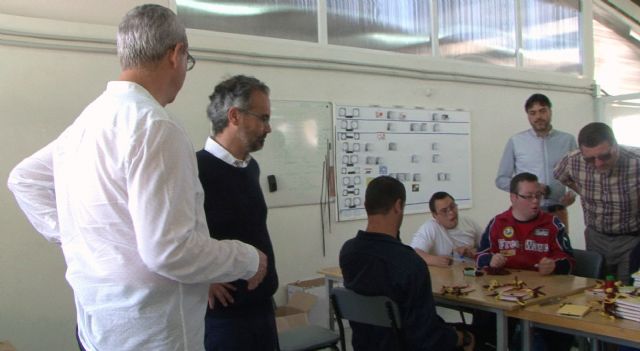 Pepe moreno se reunió con trabajadores y usuarios de los talleres ocupacionales de apcom - 2, Foto 2