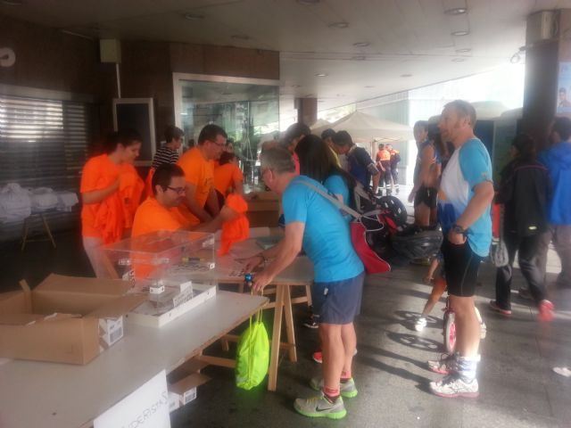 Más de 300 personas participan en la VI Carrera Popular Run For Parkinson´s - 2, Foto 2