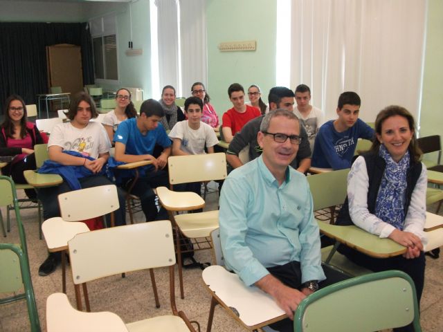 Alumnos de ESO y Bachillerato asisten a unas charlas sobre consumo responsable del agua - 3, Foto 3